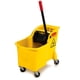 thumbnail image 1 of Cubeta con Exprimidor Rubbermaid Tandem 29.3 Litros, 1 of 3