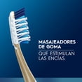 thumbnail image 4 of Cepillo de Dientes Suave Oral B 7 Beneficios Advanced, 3 pzas, 4 of 5