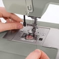 thumbnail image 4 of Máquina de coser Singer Heavy Duty 4452 gris 110V SINGER SINGER4452, 4 of 4