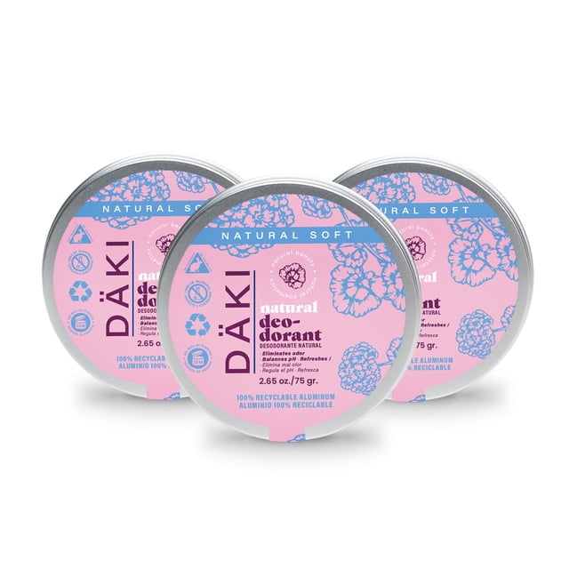 desodorante däki natural 3 pack crema natural soft 75 g desodorante natural en crema con tres latas redondas plateadas, etiqueta rosa y azul con texto DÄKI y motivos florales, envase de aluminio reciclable, indica textura ligera y aroma floral suave; apto para llevar en neceser de viaje.