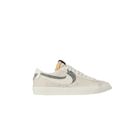 Tenis Nike Blazer Low 77 PRM Hombre Beige 28 DQ7671-001
