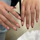 thumbnail image 3 of Uñas Postizas SXVME Rojo Burdeos con Punta Almendra y Lunares Blancos, Reutilizables de Gel, 3 of 6