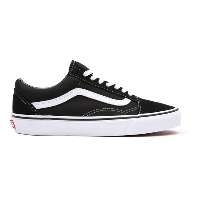 tenis vans hombre old skool negro vn000d3hy28 ua old skool vista lateral 3/4 derecha, zapato de skate negro con sidestripe blanco, puntera reforzada en gamuza, corte en canvas y piel sintética, collarín acolchado, cordones blancos y suela waffle de hule blanca; a menudo usado también como calzado casual urbano.
