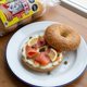 thumbnail image 2 of Canadian Bagels Ajonjolí 6pz 800gr | Pan Artesanal Con  Ajonjolí  | Listos Para Comer |  Pan Bagel Fresco, 2 of 5