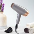 thumbnail image 3 of Remington Secadora de Cabello Cerámica con Colágeno y Biotina, Control Antifrizz, Incluye Concentrador D26A-110F, 3 of 10