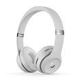 thumbnail image 1 of Auriculares inalámbricos Beats Solo3 - Plata satinada (último modelo) - MX452LL/A (renovado), 1 of 5