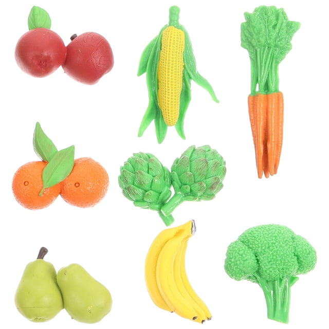 feltechelectr 1 juego de estatuas de frutas y verduras vívidas, juguetes de comida para niños: nueve mini modelos de PVC en colores surtidos sobre fondo blanco, incluyendo manzanas rojas (par), mazorca de maíz amarilla con hojas verdes, zanahorias naranjas con hojas, naranjas con hojas, dos alcachofas verdes, racimo de plátanos amarillos, peras verdes y brócoli; tamaño aproximado 5.00 x 3.00 x 2.50 cm, texturas y detalles realistas, ideal para juegos didácticos y decoración de mesas o vitrinas.