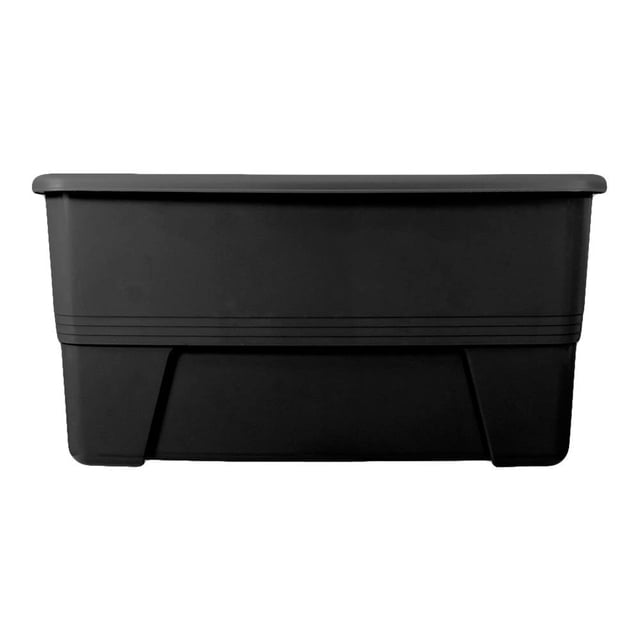caja plastic trends atlanta plástico 117 l con tapa negro vista frontal, caja organizadora rectangular negra de plástico con tapa ajustada, paredes lisas con líneas horizontales y base con patas integradas; apilable y adecuada como organizador para clóset para guardar ropa y juguetes.