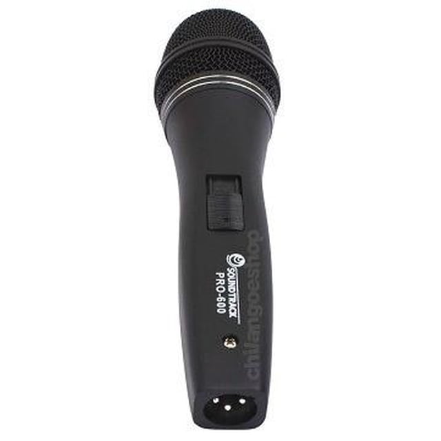 microfono dynamico pro unidireccional soundtrack pro 600 Negro, vista frontal centrada con rejilla metálica negra, cuerpo cilíndrico con interruptor deslizante y conector XLR en la base; logo SOUNDTRACK en el lateral; a menudo usado en presentaciones en vivo y para voces.