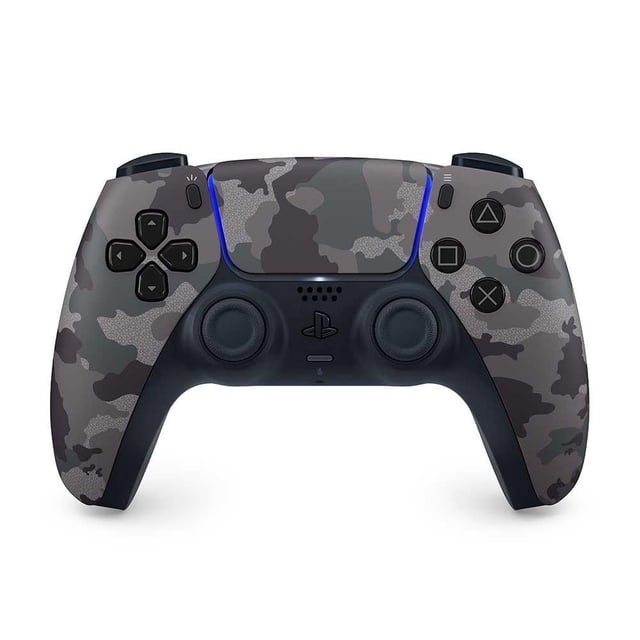 control dualsense playstation grey camo control inalámbrico DualSense para PS5 en camuflaje gris, vista frontal centrada con silueta ergonómica, empuñaduras antideslizantes, panel táctil y tiras LED azules; dos joysticks analógicos, cruceta, botones de acción, gatillos y hombros texturizados y micrófono integrado. Suelen usarse también para chat rápido en partidas.