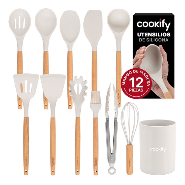 juego de utensilios de cocina silicona y madera accesorios para cocinar, 12 pzas (marfil) Set Cookify de 12 piezas en marfil con mangos de madera: cucharón, cucharas, espátulas planas y ranuradas, tenazas, batidor, brocha de silicona y porta utensilios cilíndrico. Vista frontal con utensilios alineados sobre fondo blanco que muestran silicona suave y mangos de madera natural; diseñados para uso diario en sartenes y cacerolas antiadherentes según especificaciones, y adecuado también como set para regalar.