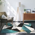 thumbnail image 1 of La Alfombra de La Sala de Estar Es Geométricamente Buena para Uso Doméstico, El Dormitorio Está Cubierto con Tapetes y La Alfombra de La Mesita de Noche Se Usa Como Tapete., 1 of 2