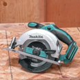 thumbnail image 5 of Reacondicionado Sierra circular Makita XSS02Z-R inalámbrica LXT de 18 V, iones de litio, 5 of 5