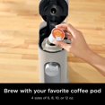 thumbnail image 4 of Cafetera de una sola porción Ninja Pods & Grounds, compatible con cápsulas K-Cup, prepara molidos, diseño compacto, 56 oz. Depósito, 6 oz. Taza a 24 oz. Tamaños de preparación de taza de viaje, cafete, 4 of 5