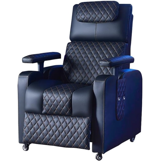 sillon masajeador, sillon reclinable adultos 8 modos de masaje con soporte lumbar, reposapiés retráctil, reposabrazos y reposacabezas ajustables, ruedas 360°, para sala y dormitorio (negro) Sillón reclinable negro, vista frontal 3/4; tapizado en cuero negro con patrón acolchado en rombo en asiento, respaldo y reposapiés. Reposacabezas y reposabrazos ajustables, soporte lumbar integrado, reposapiés retráctil y ruedas multidireccionales 360° visibles. Adecuado para sala o dormitorio y frecuentemente usado como asiento de cine en casa.