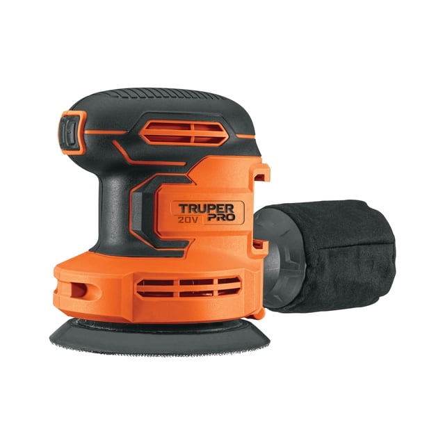 lijadora roto-orbital 5" 20v sin accesorios TRUPER, vista 3/4 frontal de lijadora naranja y negra con agarre superior texturizado; base redonda de 5" con sistema de fijación hook and loop y 8 perforaciones visibles, bolsa recolectora de polvo negra acoplada, ventilaciones en la carcasa e interruptor sellado contra polvo. Diseñada para carpintería, preparación de superficies y repintado automotriz; también apta para lijados manuales en espacios reducidos.