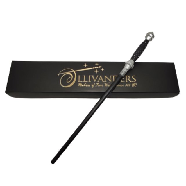 varita magica para magos harry potter de resina con nucleo metálico sólido de metal con caja ollivanders dumbledore hermione sauco cosplay disfraz accesorio modelo a escoger — Varita negra de resina con núcleo metálico, 30–37 cm según modelo; empuñadura texturizada con anillo y remate plateado, cuerpo esculpido con decoraciones detalladas. Incluye caja Ollivanders negra con logo y detalles dorados, 38x8x3 cm. Apta para coleccionistas y disfraces; también suele usarse como exhibidor de colección o accesorio de cosplay.