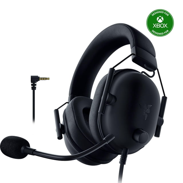 razer blackshark v2 x xbox gaming headset: 50mm drivers - cardioid mic - lightweight - comfortable, noise isolating earcups - for xbox series x, series s, ps5, pc, switch via 3.5mm audio jack - black vista 3/4 centrada de audífonos negros on-ear con diadema acolchada de espuma viscoelástica y copas cerradas que aíslan el ruido; brazo flexible con micrófono cardioide y filtro de espuma, cable con conector de 3.5 mm en ángulo recto y control de volumen en la copa izquierda, acabado mate y logo Razer en relieve sobre fondo blanco; a menudo usados para sesiones largas de juego competitivo.