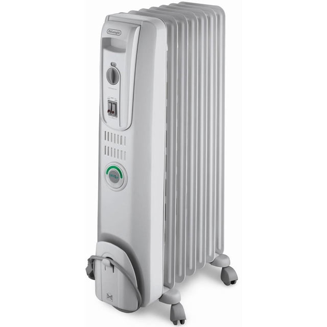 delonghi ew7707cm safeheat radiador de aceite portátil comfortemp(tm) de 1500 w calentador de aceite blanco, vista 3/4 frontal de radiador de 7 aletas con panel de control vertical, perilla giratoria, dos interruptores, ruedas en la base y compartimento para enrollar cable. Adecuado para calentar habitaciones y a menudo usado como calefactor suplementario en oficinas pequeñas.