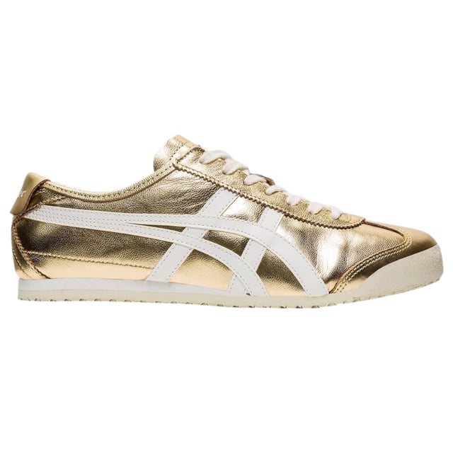 tenis para dama mexico 66 onitsuka tiger gold perfil lateral derecho, silueta baja inspirada en los 60 con acabado metálico dorado, bandas laterales blancas y cordones crema, puntera y suela baja de goma blanca; estilo urbano clásico para uso diario y a menudo usado también como calzado casual para salidas.