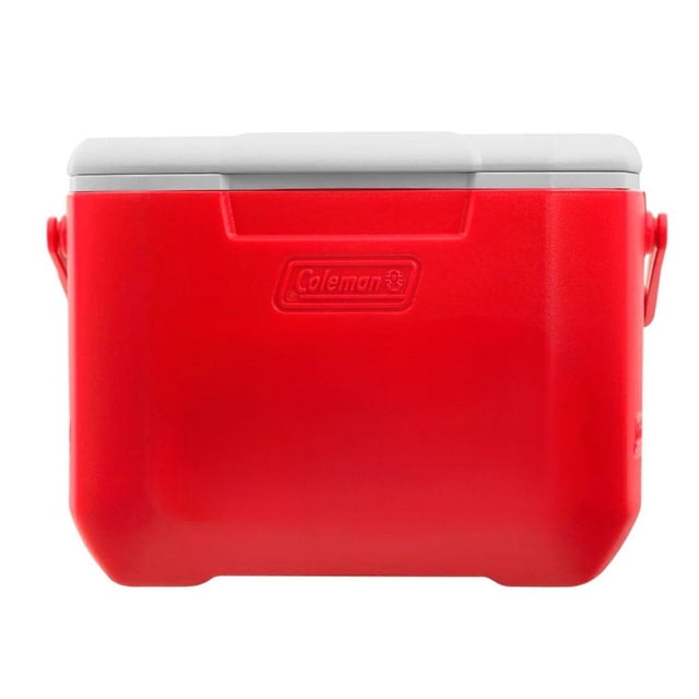 hielera coleman chiller portátil 15 litros 22 latas 16 qt rojo vista frontal centrada de hielera Coleman roja con tapa blanca y asas laterales, logo en relieve; interior EZ-Clean, medidas 28.2x40 cm, capacidad 22 latas más hielo (15 L, 16 QT) y conserva hielo hasta 2 días a 30 °C; adecuada para playa o día de campo, también suele usarse para transportar alimentos fríos en viajes cortos.
