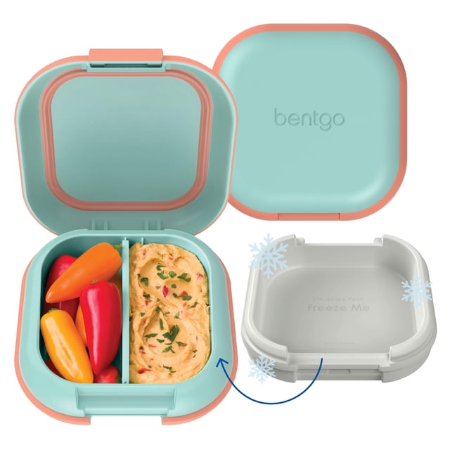 fiambrera bentgo chill mini seaside papaya, 650 ml, más de 3 años Centrada, vista frontal de la lonchera de dos tonos con tapa abierta que muestra la bandeja interior extraíble con divisor opcional creando dos compartimentos con mini pimientos y una porción tipo sándwich; bolsa de hielo extraíble mostrada a un lado. Acabado mate turquesa interior, borde y pestillo color papaya, logo bentgo en relieve; libre de PFAS y BPA según especificaciones. 650 ml (2.7 tazas).