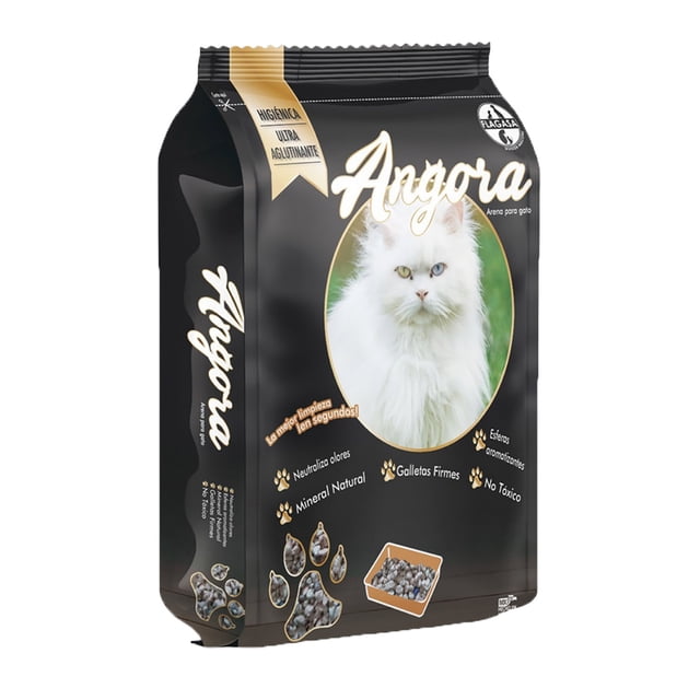 arena para gato angora super premium olor lavanda 5kg bolsa negra frontal con foto de un gato angora blanco; arena aglomerante de bentonita granulada con esferas aromáticas (lavanda) y bicarbonato, iconos que resaltan alto aglutinamiento y fácil limpieza, empaque en estudio.