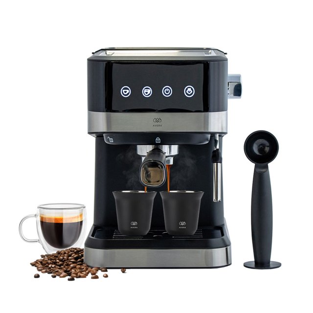 cafetera café espresso y cappuccino automática avera caf03/acero inoxidable/negro cafetera Avera en acero inoxidable y negro, vista frontal con portafiltro y dos tazas en preparación; panel táctil con cuatro íconos, varilla vaporizadora a la derecha, bandeja de goteo y soporte extraíbles, incluye cucharón dosificador y taza de vidrio con espresso y granos de café sobre fondo blanco. A menudo se usa también para preparar bebidas de café cortas en oficinas domésticas por su tamaño compacto.
