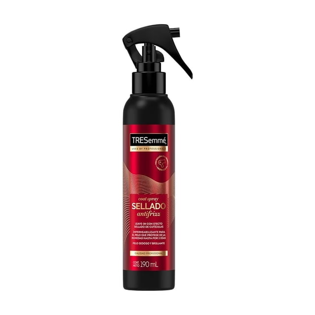 coat spray tresemmé keratina antifrizz 190 ml frasco spray negro con etiqueta roja y logo TRESemmé, vista frontal vertical con boquilla pulverizadora; indica 'sellado antifrizz', formato 190 ml, tratamiento leave-in que protege hasta 230°C y contra rayos UV, controla el frizz hasta 72 horas según especificación y deja el pelo suave y manejable; suele usarse también como protector térmico ligero para peinados rápidos.