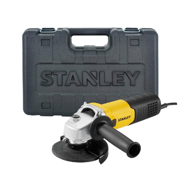 esmeriladora angular stanley 1050 w sgs1045k-b3 con estuche y 2 discos diamantados Esmeriladora angular STANLEY negra y amarilla, vista 3/4 frontal con disco abrasivo de 115 mm instalado, mango lateral negro y guarda disco metálica; maleta plástica negra con logo STANLEY al fondo y cable visible; especificaciones visibles: potencia 1050 W y hasta 12,000 rpm, engranajes en espiral y motor con campo eléctrico dividido.
