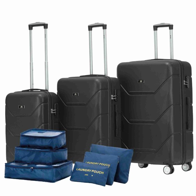 set de 3 maletas con organizadores sun coast dubai abs de 20", 24" y 28" color negro con tres maletas ABS rígidas en vista de tres cuartos, tirantes telescópicos extendidos y asas superior y lateral visibles; paneles geométricos en la carcasa, 8 ruedas 360° visibles, cremalleras laterales y cerradura fija; en primer plano incluye organizadores y pouches azul marino, adecuado para viajes cortos, medianos y largos.