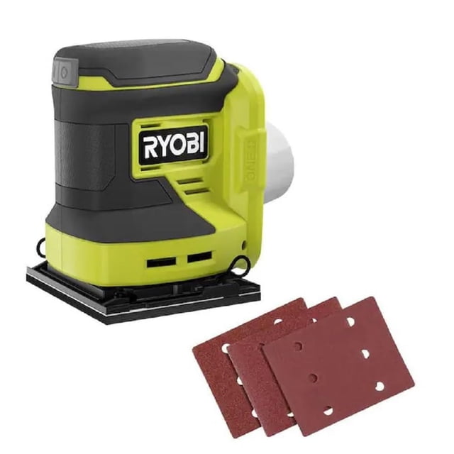 lijadora ryobi one+ inalámbrica de 18 v, 1/4 hoja (solo herramienta) pcl401b 3/4 frontal de lijadora orbital compacta verde lima y negra con base rectangular de 1/4 hoja, botón de encendido superior, puerto para recolección de polvo y tres hojas de lija perforadas visibles; a menudo usada para desbastar y acabado en proyectos de carpintería y compatible con aspiradora para mantener el área de trabajo limpia.