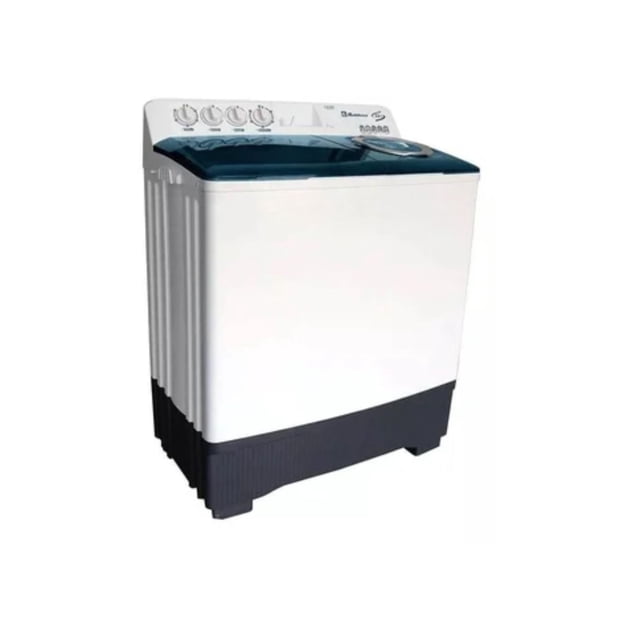 lavadora doble tina koblenz ldm-15 blanca 15 kilos, vista 3/4 frontal con cuerpo blanco y base gris, tapa superior transparente azul y panel con perillas; diseñada con doble tina para lavado y centrífuga, capacidad 15 kg, ruedas inferiores para movilidad y formato compacto; también suele usarse para lavar edredones y ropa de cama voluminosas.