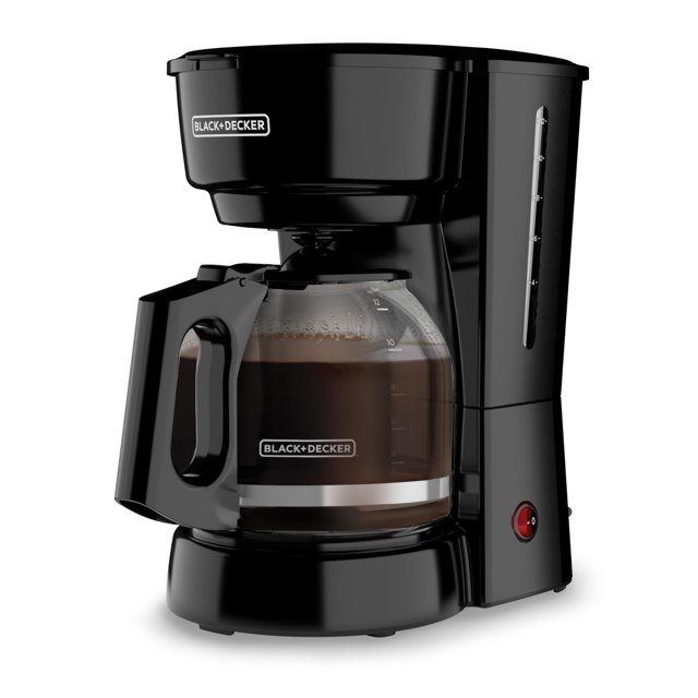 black+decker cafetera con tecnología vortex y filtro permanente, 12 tazas, cm0916b Vista frontal centrada de cafetera negra Black+Decker con jarra de vidrio para 12 tazas, depósito de agua con nivel visible, interruptor de encendido rojo y filtro permanente bajo la tapa; suele usarse para preparar grandes cantidades en reuniones.