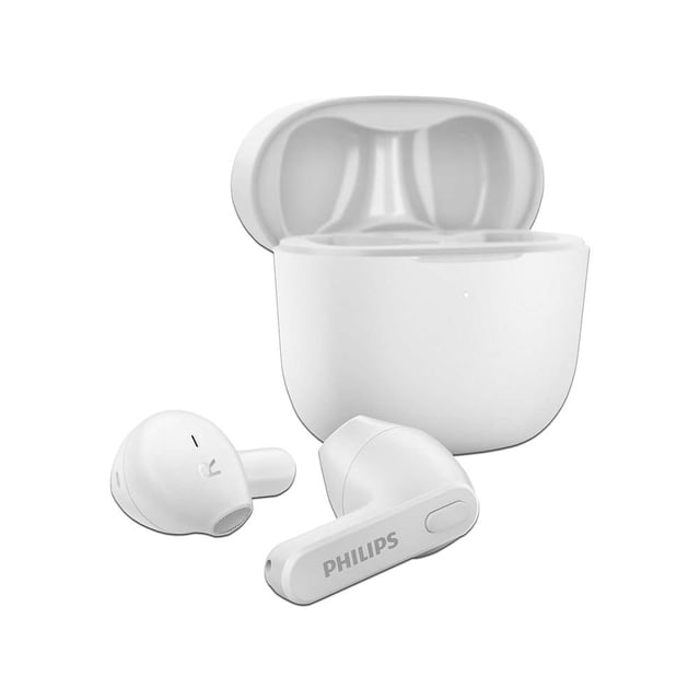 audífonos inalámbricos philips tat2236wt/00 bluetooth usb-c blanco, estuche de carga abierto y dos auriculares TWS con tallo corto y logo PHILIPS en el lateral, rejilla de micrófono y puerto USB-C visibles; primer plano sobre fondo blanco, aptos para llamadas y uso móvil, también suelen usarse para escuchar podcasts en viaje.