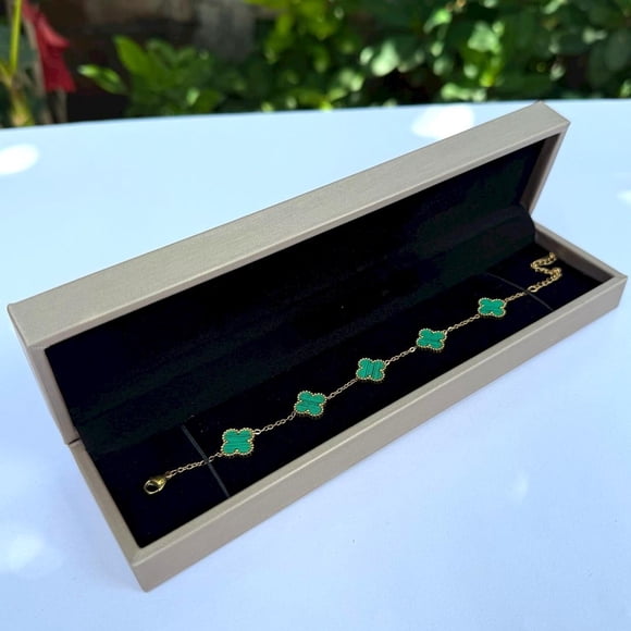 Pulsera Trébol Enchapado Oro 18k Unisex Con Estuche De Lujo Verde