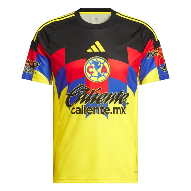 jersey adidas hombre club america amarillo local 25/26 camiseta amarilla con gráfico de plumas de águila en el pecho, escudo del Club América centrado y logo adidas en el pecho superior; mangas con bloques rojo y azul y patrocinador 'caliente.mx' en frontal; vista frontal, corte regular, tejido sintético transpirable con tecnología AEROREADY.