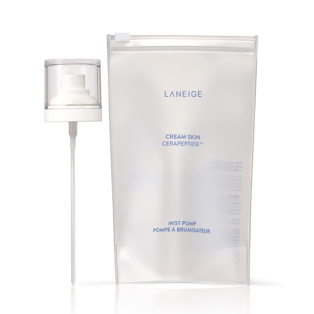 toner mist pump laneige cream tonificador e hidratante para la piel Bomba tónica Laneige, vista frontal de bomba nebulizadora blanca con tapa transparente y tubo largo junto a bolsa translúcida con logo LANEIGE y texto 'Cream Skin', diseñada para dispensar tónico e hidratante en crema; también suele usarse para aplicar bruma facial al viajar.