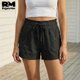 thumbnail image 3 of Short Casual de Mujer Con Cordón Ajustable y Bolsillos negro Chico, 3 of 5