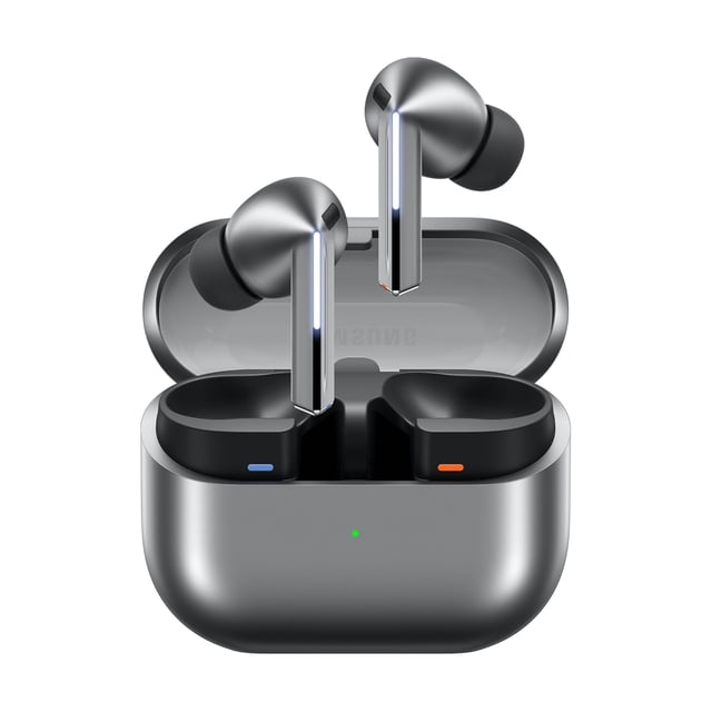auriculares reacondicionados samsung galaxy buds pro 3 r630 con anc ipx7 resistentes al agua Reacondicionado — Vista frontal centrada de los Galaxy Buds Pro 3 gris en estuche abierto; auriculares in ear con tallos cortos y puntas de silicón negras, LEDs en cavidades de carga (azul y naranja) y un indicador verde en el estuche. Acabado metálico gris y plástico interior negro visibles. También son adecuados para llamadas y uso en viajes.