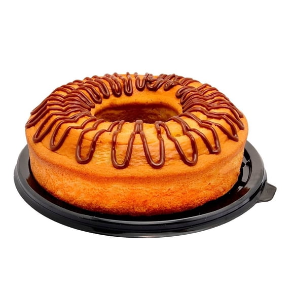 Rosca de vainilla decorada con cajeta
