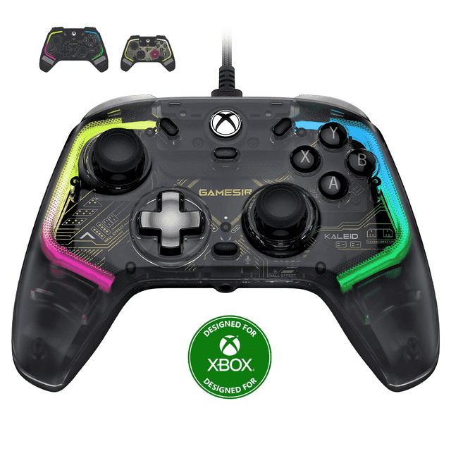 gamesir kaleid control con cable para xbox series x/s, xbox one, ventanas 10/11 y steam, control de juegos plug and play, control de videojuegos transparente con joysticks con efecto hall/disparador hall Vista frontal centrada del control GameSir Kaleid con carcasa transparente y cable USB-C trenzado en la parte superior, botones A/B/X/Y negros, cruceta metálica, dos joysticks y gatillos analógicos con sensores de efecto Hall, cuatro motores de vibración y dos botones traseros visibles, tiras de luz LED multicolor integradas alrededor del borde interior y logo Xbox en la parte superior; fondo blanco con miniaturas del control en ángulos secundarios. También suele usarse para transportar accesorios de juego en estuches compactos durante viajes.