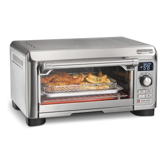 horno freidora de aire hamilton beach 31241 sure-crisp 10in horno tostador plateado de acero inoxidable, vista frontal 3/4 con puerta de vidrio que muestra canasta de malla con alitas y papas; panel digital LCD y perilla a la derecha, bandeja para migas y estante extraíble visibles, compacto para pizza de 10" o 4 rebanadas; a menudo usado para recalentar porciones pequeñas.