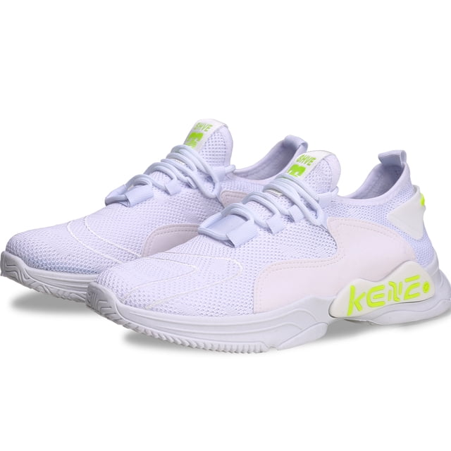 tenis hombre, zapatos hombre deportivos, zapatos de malla transpirable para hombre, zapatillas de deporte casuales de moda para entrenamiento caminar correr gimnasio con suela antiderrapante Blanco Shendy Vendy — vista 3/4 frontal de par de tenis blancos de malla transpirable con cordones planos, lengüeta acolchada y collar bajo; suela blanca con dibujo antideslizante y acentos amarillo‑verde en talón y lateral, diseño liviano y plantilla acolchada, adecuados para caminar, correr, gimnasio y viajes.