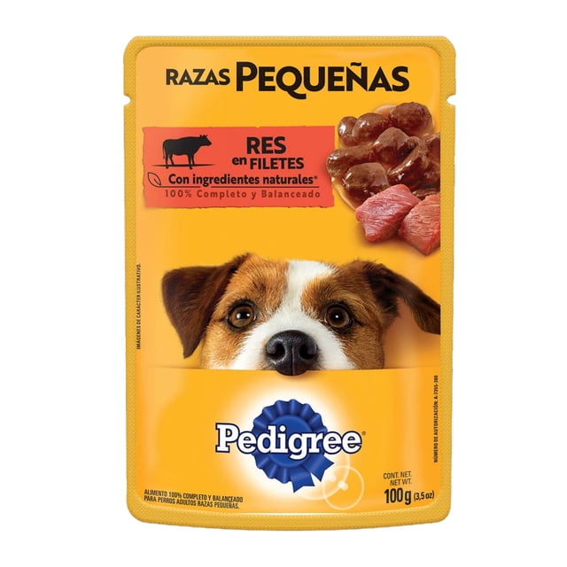 caja de sobres pedigree adulto razas pequeñas filete en res 12 pzas caja amarilla y roja con sobres individuales de alimento húmedo para perros razas pequeñas, texto "Razas Pequeñas" y "Res en filetes" junto a imagen de trozos de res; indica ingredientes naturales, 100% completo y balanceado y beneficios para piel, pelo, sistema inmunológico y heces firmes; también apto como porción práctica para viajes o para complementar raciones.