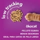 thumbnail image 3 of Arena para gatos Okocat Low Tracking Large, aglomerante, pellets, 9.8 kg, 3 of 9