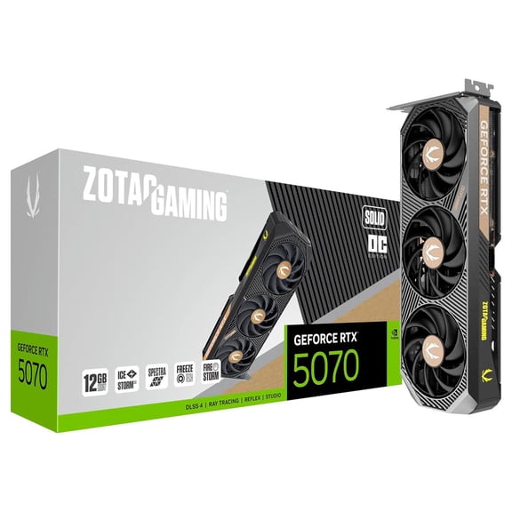 Tarjeta de Video ZOTAC Gaming GeForce RTX 5070 SOLID OC 12GB GDDR7 Triple Fan DLSS 4 PCIe 5.0 988 AI TOPS ZT-B50700J-10A 672 Gb/s Ancho Banda Preparada para IA y generación de fotogramas