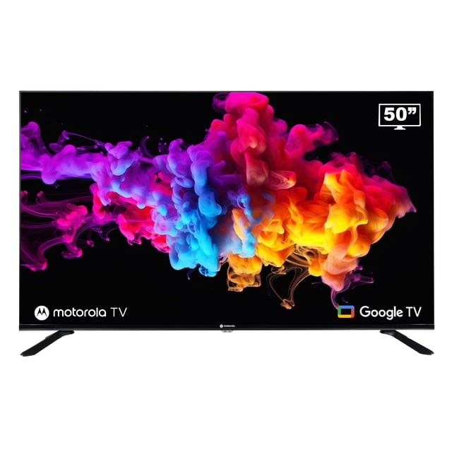 smart tv motorola pantalla 50 pulgadas google tv qled 4k — Televisor Motorola negro 50" frontal con marco delgado y patas angulares; pantalla QLED 4K mostrando nubes de color, logos Motorola TV y Google TV en bisel inferior; Google Assistant integrado, Wi‑Fi, Bluetooth y 3 puertos HDMI; a la vez es adecuada para montaje VESA y uso en salas o recámaras.