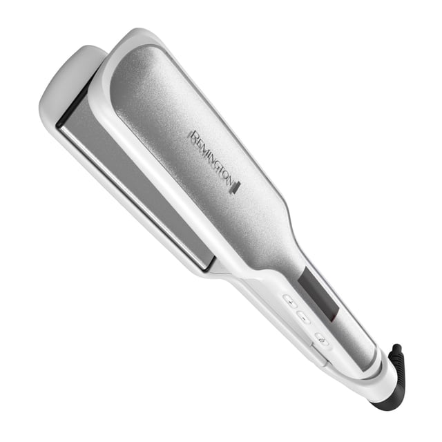 alaciadora remington diamond ceramic shine blanco s8520tds alaciadora con placas flotantes de 110 mm y revestimiento de turmalina y cerámica, vista 3/4 frontal que muestra las placas plateadas, panel digital y botones, y cable giratorio; reduce frizz y tiene calentamiento instantáneo. También suele usarse para marcar ondas ligeras en mechones pequeños.