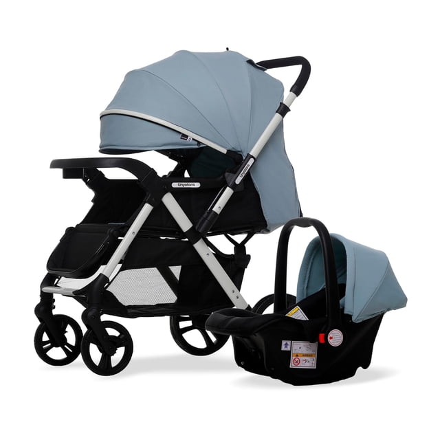 carriola con sistema de viaje para bebé unyotons portabebe azul claro 104 cm alto 61 cm ancho 78 cm profundidad, vista lateral 3/4 con cochecito y portabebé a juego; asiento con 3 posiciones de reclinado, cinturón de seguridad de 5 puntos, mango reversible, amplia canastilla inferior y ruedas con amortiguadores. A menudo usada para transportar pañalera y accesorios en salidas cortas.